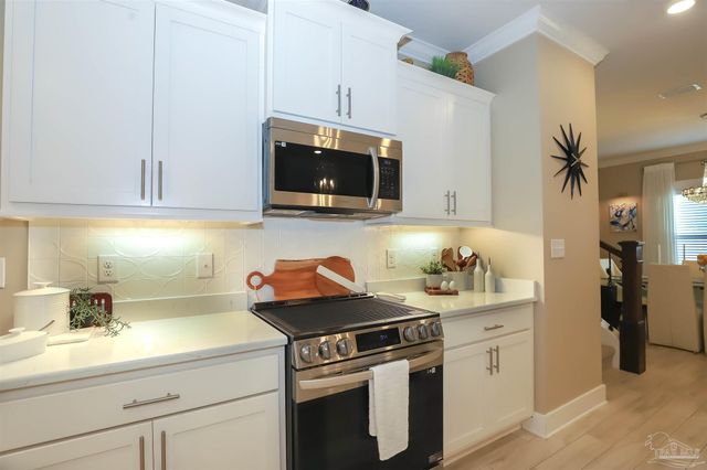 1947 Refuge Cir, Gulf Breeze, FL 32563