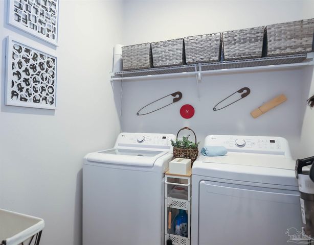 1947 Refuge Cir, Gulf Breeze, FL 32563