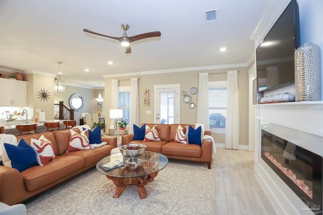 1947 Refuge Cir, Gulf Breeze, FL 32563