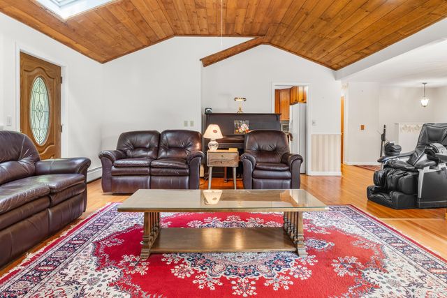 328 Hanover Center Road, Hanover, NH 03750