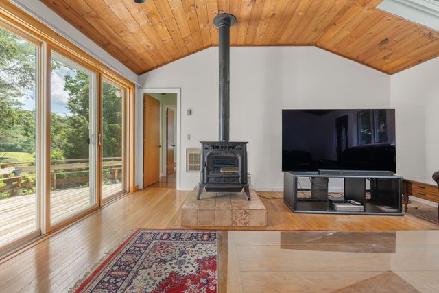 328 Hanover Center Road, Hanover, NH 03750