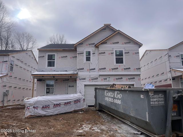 8514 Lysander Dr, Louisville, KY 40214