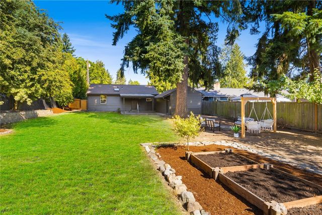 17027 37th Avenue S, Seatac, WA 98188