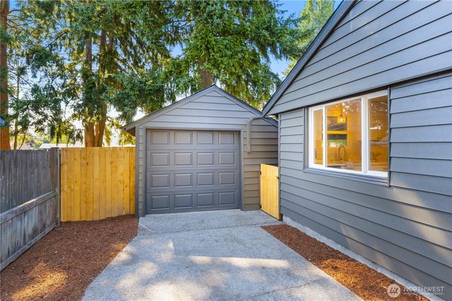 17027 37th Avenue S, Seatac, WA 98188