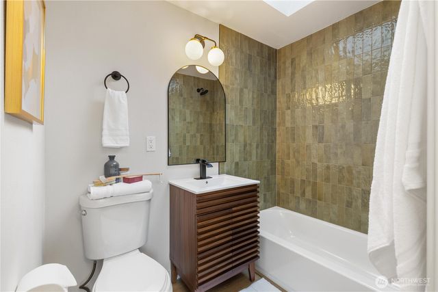 17027 37th Avenue S, Seatac, WA 98188
