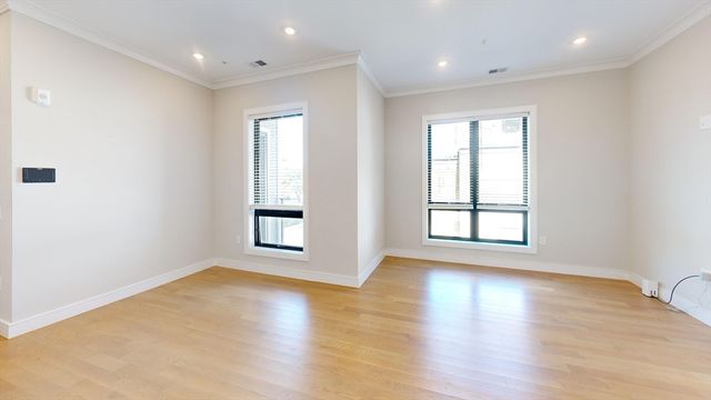 16-18 Highgate St. 202, Boston, MA 02134