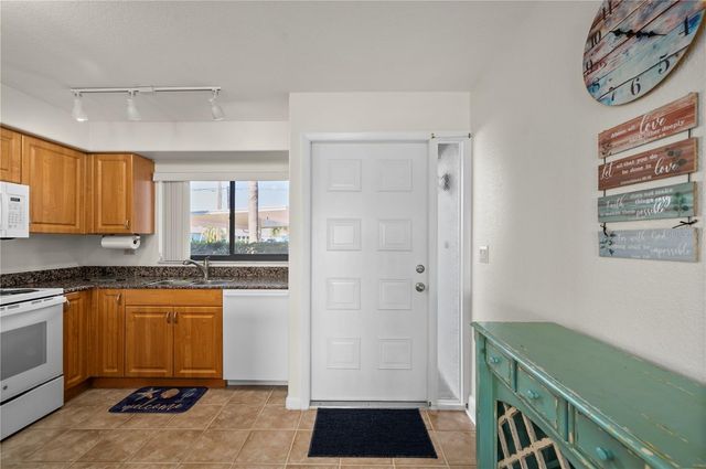 1356 RIO DE JANEIRO AVENUE 108, Punta Gorda, FL 33983