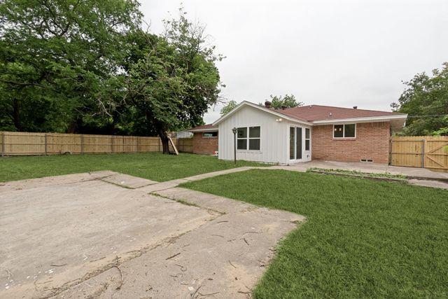 5718 Trio Lane, Dallas, TX 75241