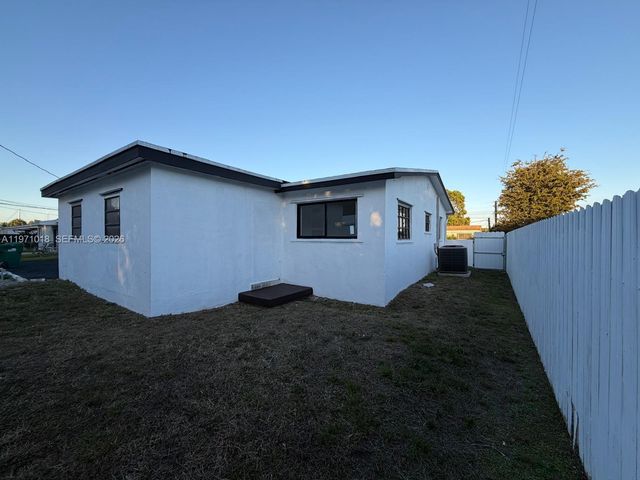 18712 NW 23rd Ct, Miami Gardens, FL 33056