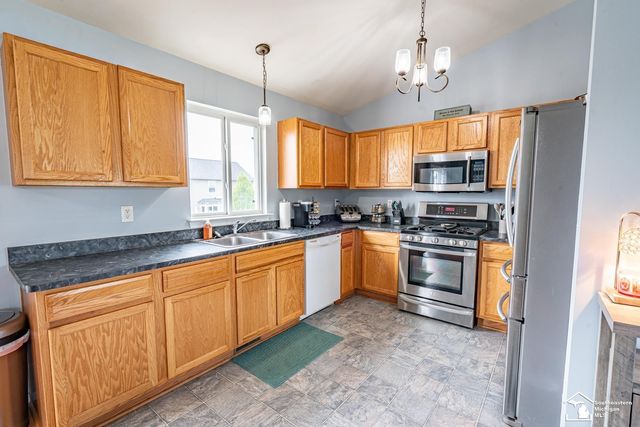 728 Falcon Drive, Dundee, MI 48131
