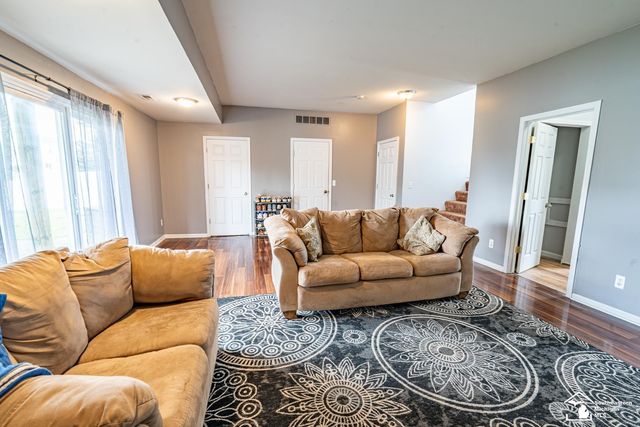 728 Falcon Drive, Dundee, MI 48131