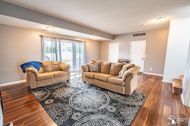 728 Falcon Drive, Dundee, MI 48131