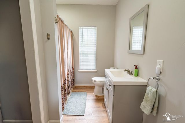 728 Falcon Drive, Dundee, MI 48131