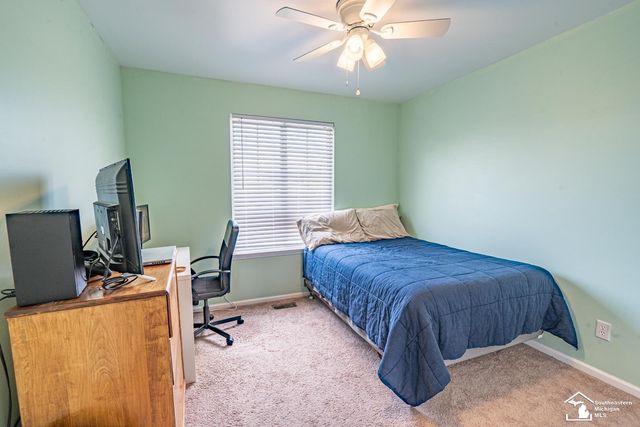 728 Falcon Drive, Dundee, MI 48131