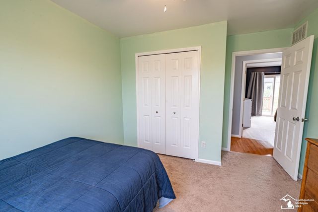 728 Falcon Drive, Dundee, MI 48131