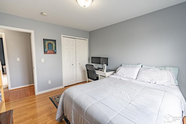 728 Falcon Drive, Dundee, MI 48131
