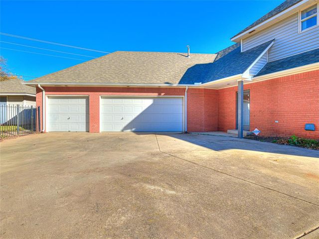 6417 Plum Thicket Road, Oklahoma City, OK 73162