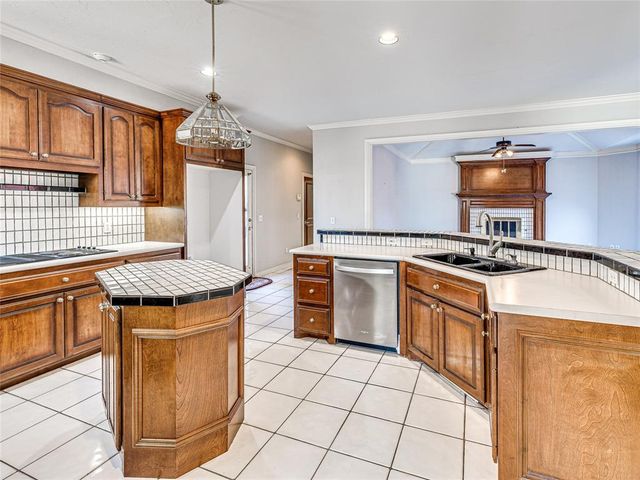 6417 Plum Thicket Road, Oklahoma City, OK 73162