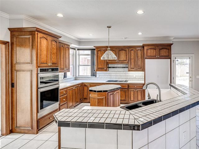 6417 Plum Thicket Road, Oklahoma City, OK 73162