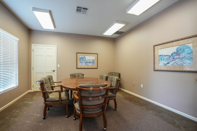 9400 E Wilson Estates Pkwy, Wichita, KS 67206