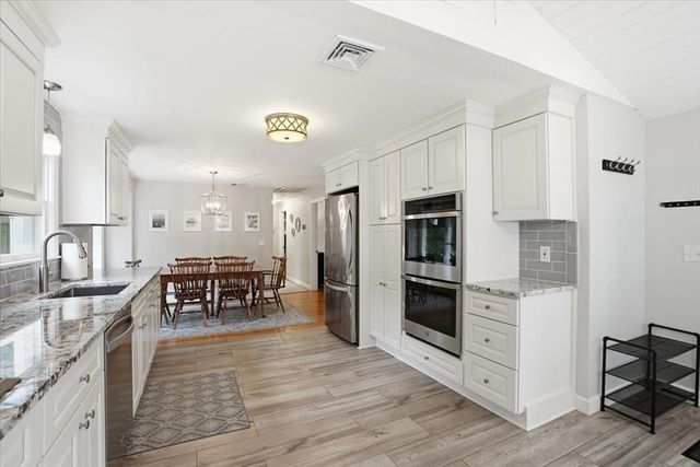 8 Lewis Park Dr S, Walpole, MA 02032