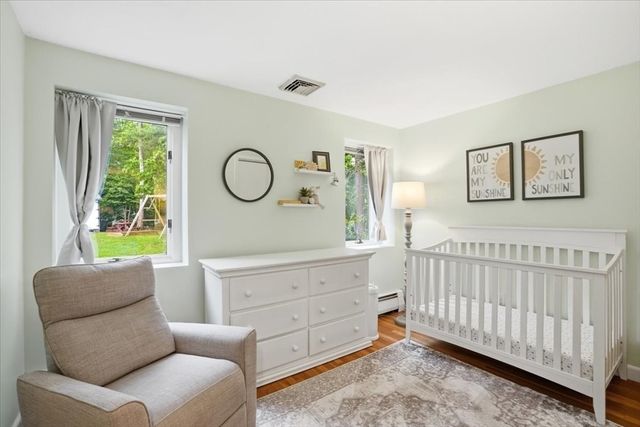 8 Lewis Park Dr S, Walpole, MA 02032