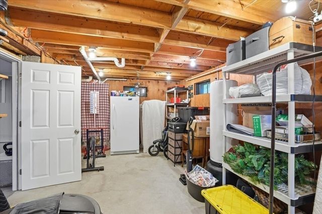 8 Lewis Park Dr S, Walpole, MA 02032