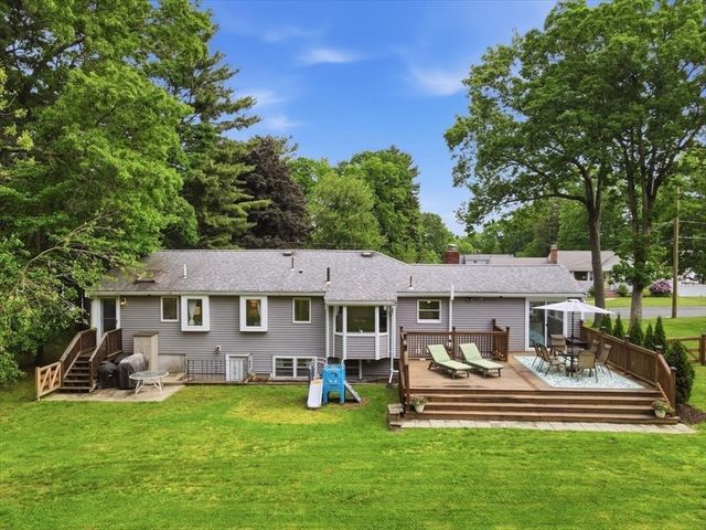 8 Lewis Park Dr S, Walpole, MA 02032