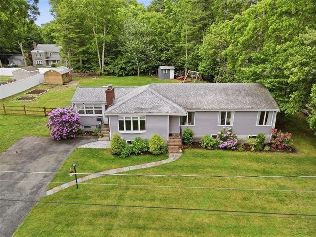 8 Lewis Park Dr S, Walpole, MA 02032