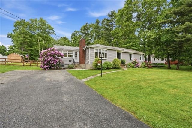 8 Lewis Park Dr S, Walpole, MA 02032
