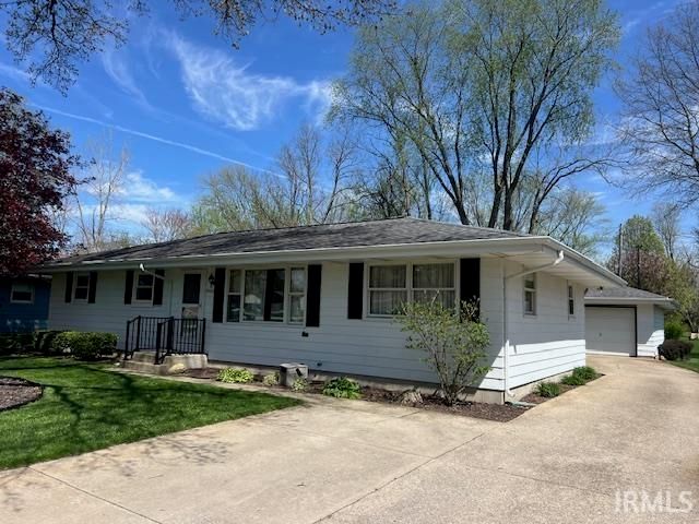 54426 32Nd Street, South Bend, IN 46635