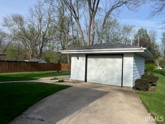 54426 32Nd Street, South Bend, IN 46635