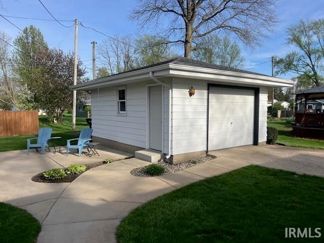 54426 32Nd Street, South Bend, IN 46635