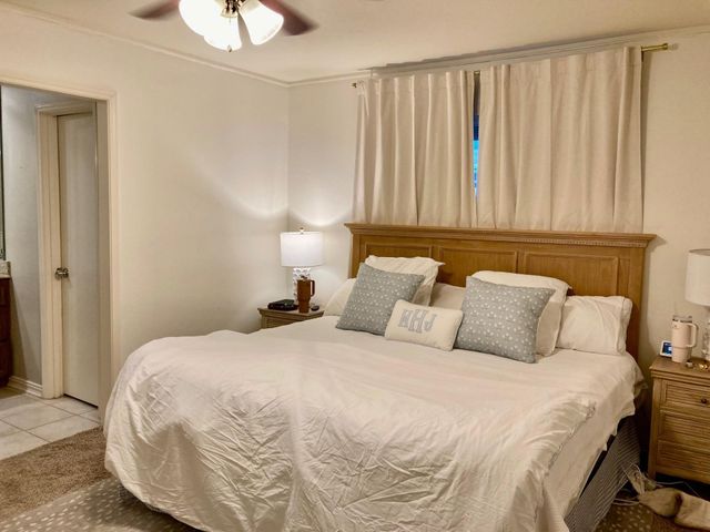 14026 Saint Marys Lane, Houston, TX 77079