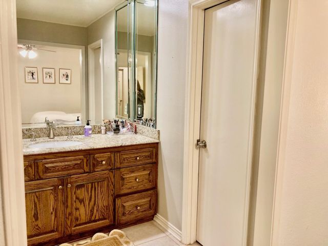 14026 Saint Marys Lane, Houston, TX 77079