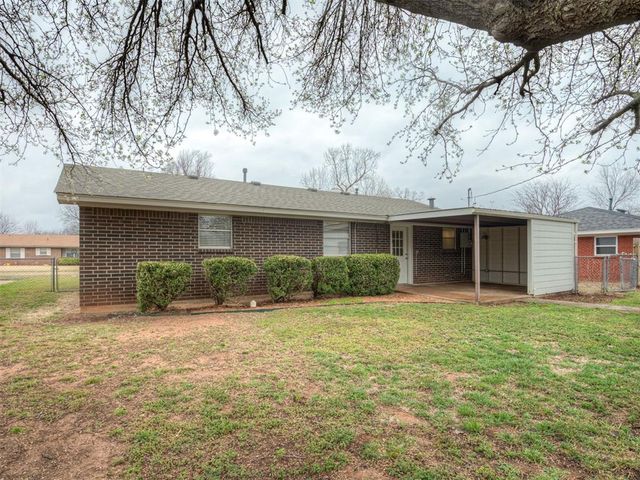 704 Redwood Drive, Noble, OK 73068