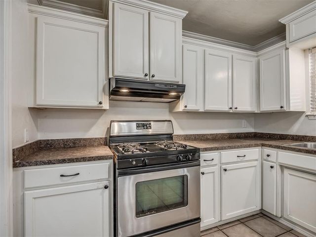 704 Redwood Drive, Noble, OK 73068