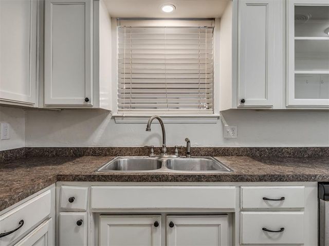 704 Redwood Drive, Noble, OK 73068