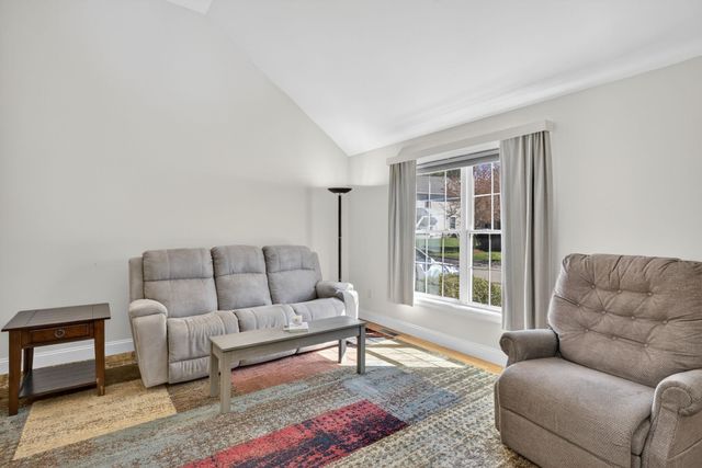 64 Jenna Way, Manchester, NH 03104