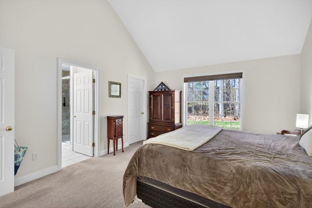 64 Jenna Way, Manchester, NH 03104