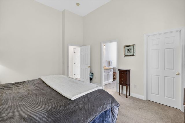 64 Jenna Way, Manchester, NH 03104