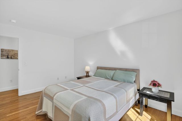 64 Jenna Way, Manchester, NH 03104