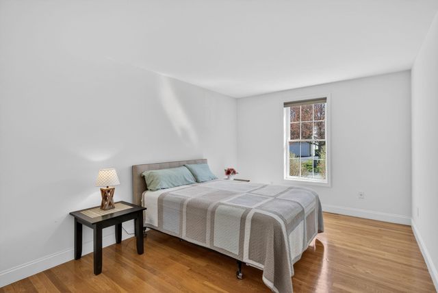 64 Jenna Way, Manchester, NH 03104