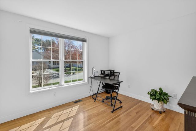 64 Jenna Way, Manchester, NH 03104