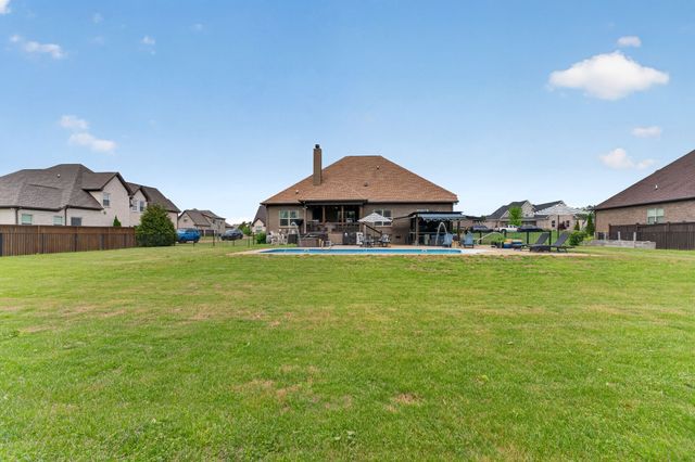 450 Cobblestone Way, Mount Juliet, TN 37122