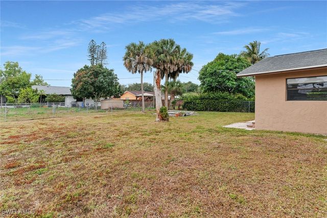 4502 22nd PL SW, Naples, FL 34116