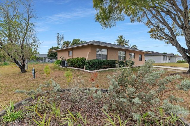 4502 22nd PL SW, Naples, FL 34116