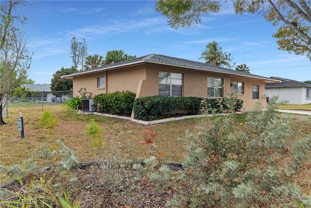 4502 22nd PL SW, Naples, FL 34116