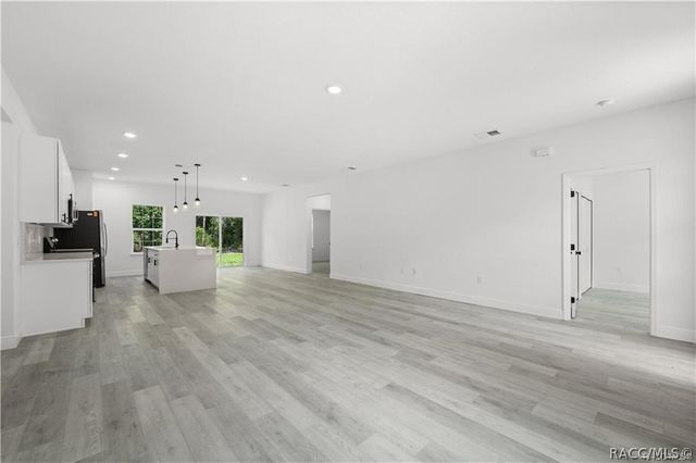 6097 N Darlington Drive, Citrus Springs, FL 34434