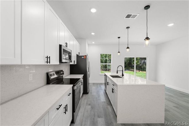 6097 N Darlington Drive, Citrus Springs, FL 34434